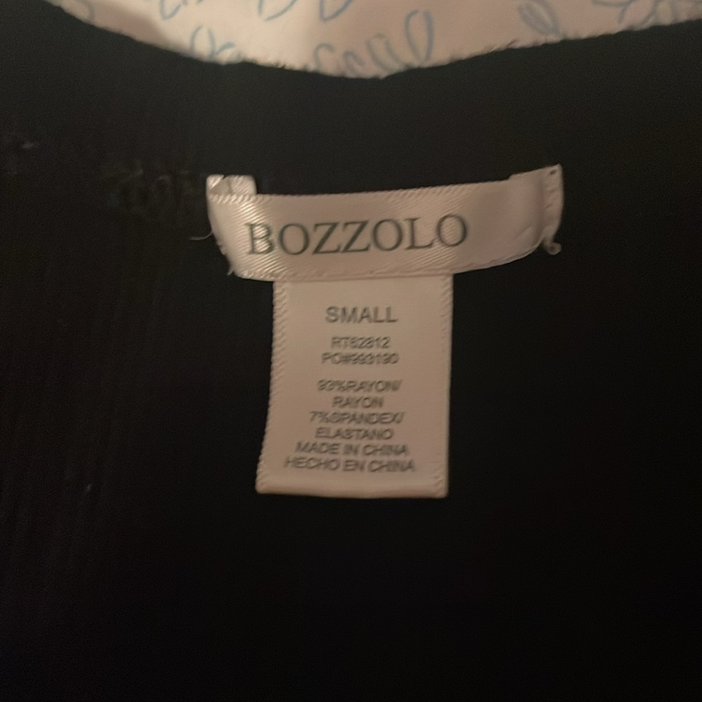 Cropped v neck - Picture 2 of 3